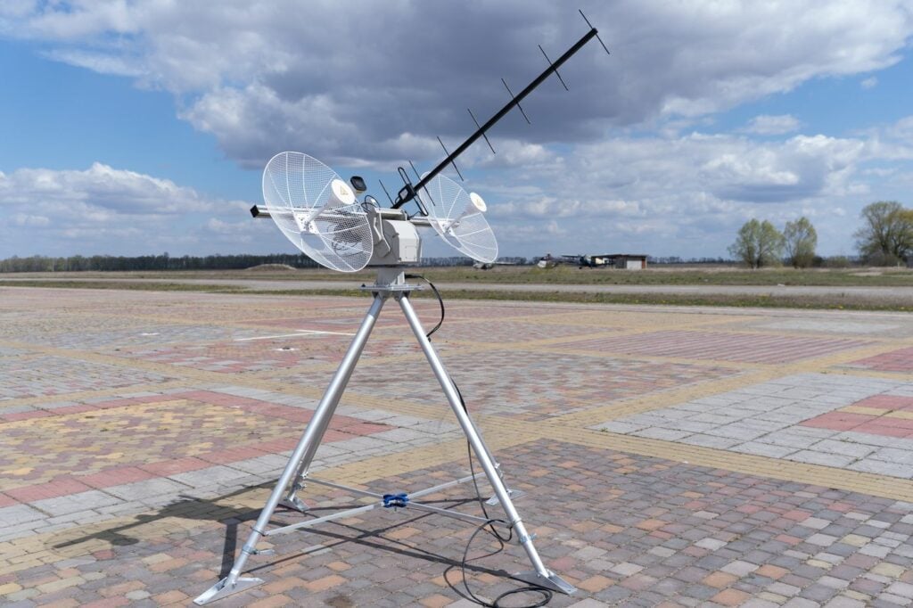 at-1 drone tracking antennas