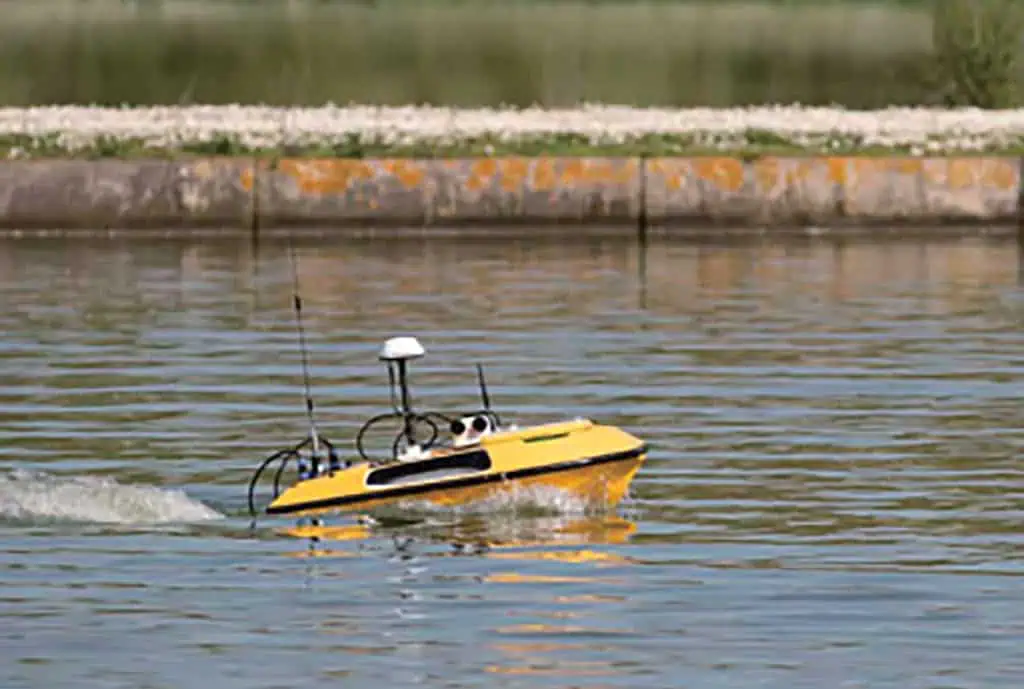 unmanned survey boat