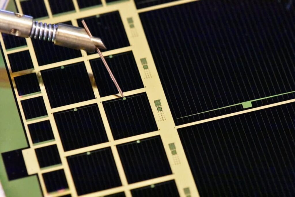 MicroLink Devices solar cell