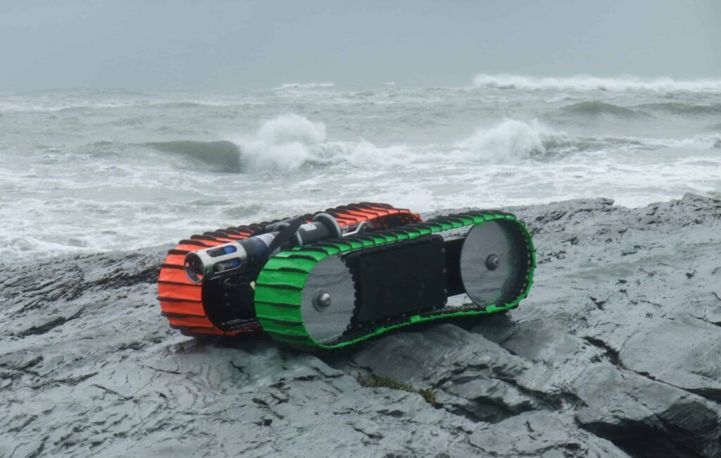 Sea Otter robotic amphibious crawler