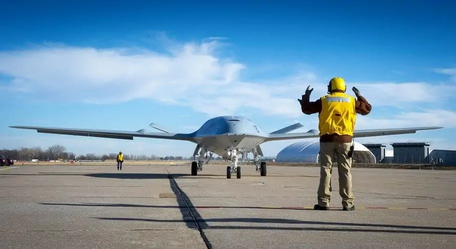 MQ-25 refuelling UAS