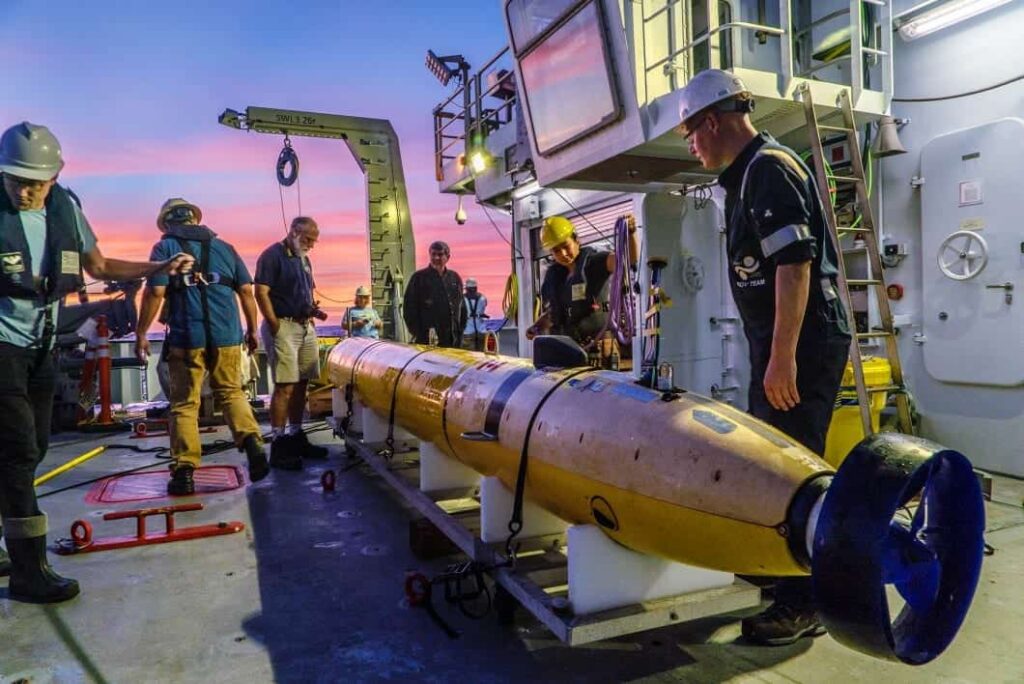 Schmidt Ocean Institute AUV survey