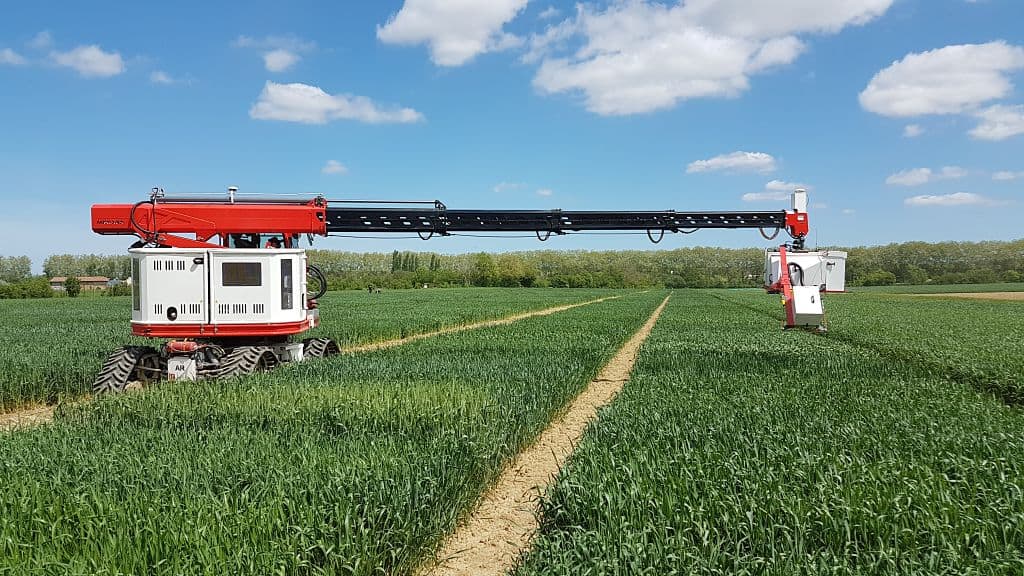 Phenomobile Autonomous Ground Vehicle for Agriculture