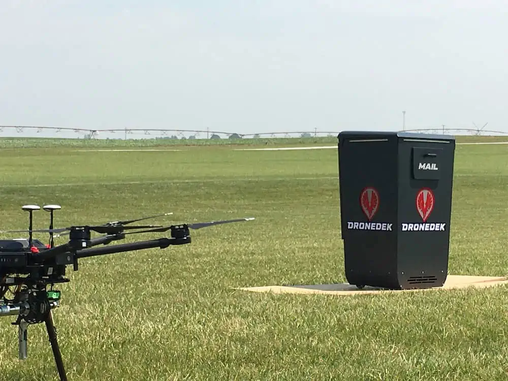 DroneDek smart mailbox