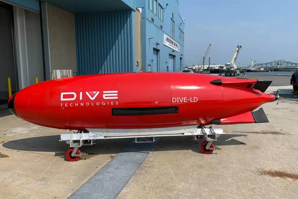 Long-endurance UUV