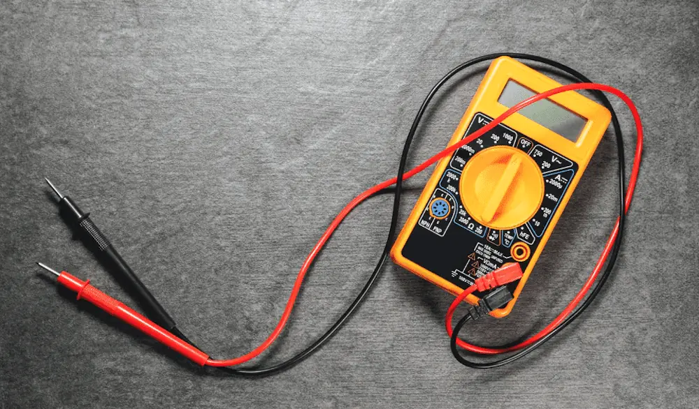 motor_winding_resistance_test_multimeter