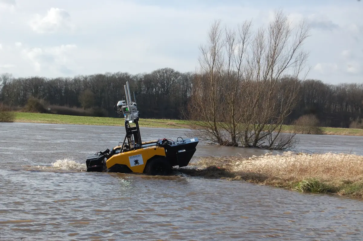 Advanced Navigation Helps Ultrabeam’s Axolotl Amphibious Hydrographic Survey Craft