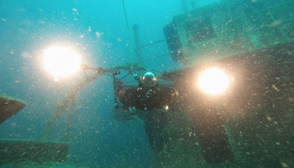 Voyis Deep Trekker Discovery camera integration with Deep Trekker's revolution rov