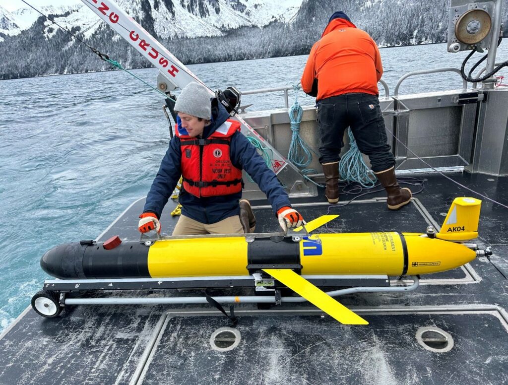 Scientific Echo Sounder to be Integrated with Autonomous Underwater Glider