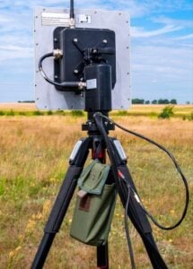 omnidirectional signal tracking in challenging environments