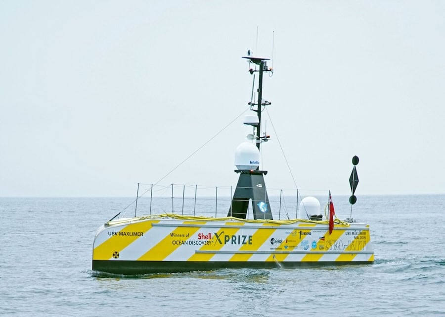 Remote Control of Unmanned Surface Vehicles with SoftRadio Remote Control of Unmanned Surface Vehicles with SoftRadio
