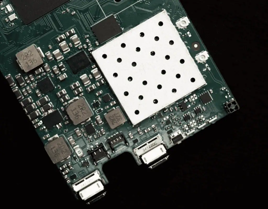 The Evolution of Mesh Radios & Why Professional Operations Demand SDR Technology
