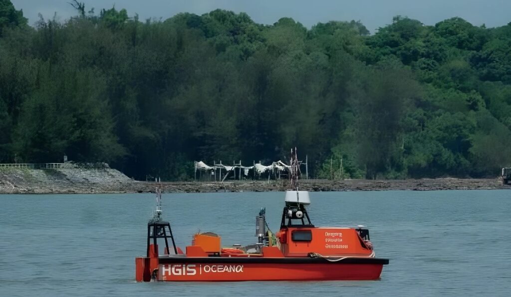 M40P USV Surveys Subsea Pipelines in Brunei