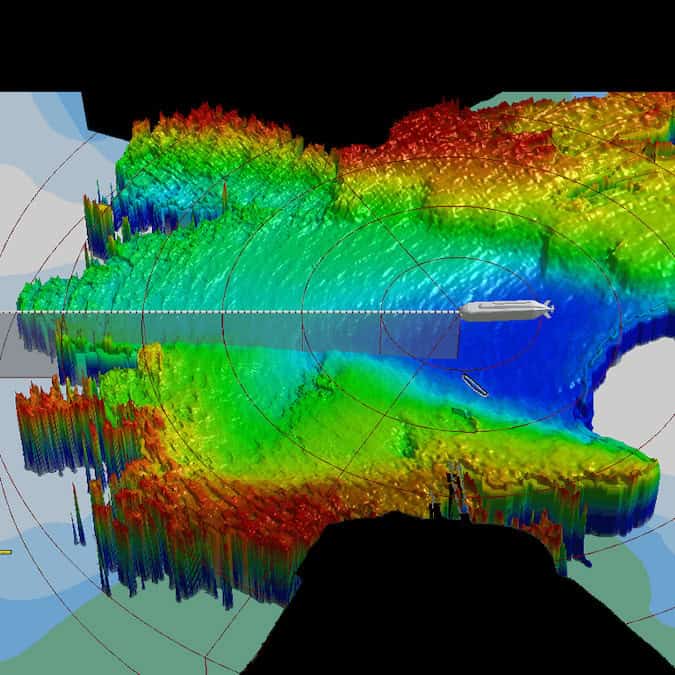 Supporting XLUUV Navigation with Advanced Sonar Perception